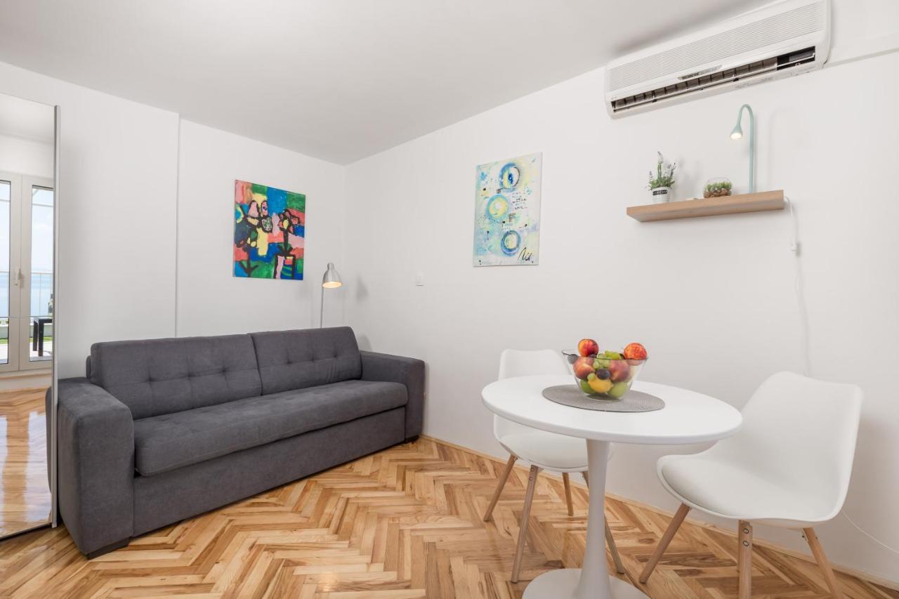 Studio Apartman Rozi أوباتيا المظهر الخارجي الصورة