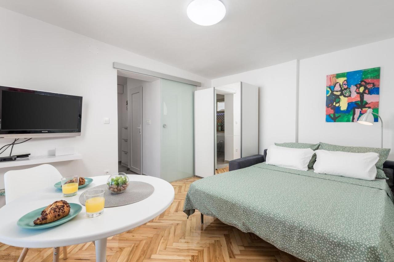 Studio Apartman Rozi أوباتيا المظهر الخارجي الصورة